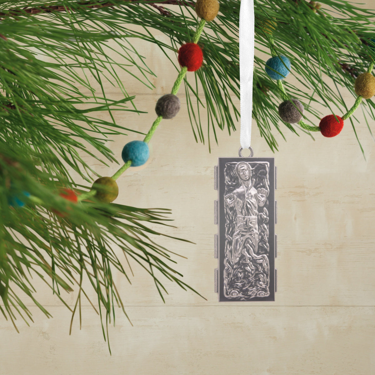 Premium Collectable Star Wars™ - Frozen Han Solo Ornament