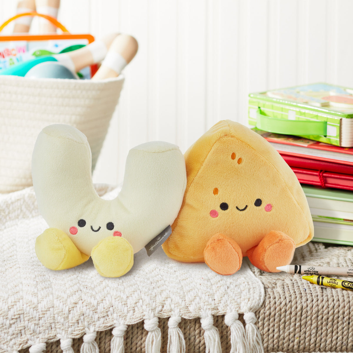Better Together Mac & Cheese Magnetic Soft Toy Pair