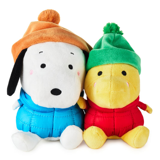 Better Together PEANUTS™, SNOOPY &
WOODSTOCK 'Winter Fun' Magnetic Plush Pair